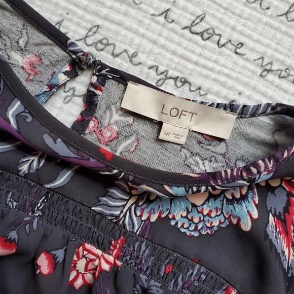 🌸Maternity Loft Mixed Media Blouse - Picture 4 of 4